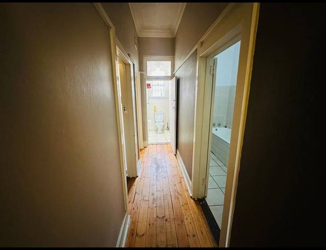 7 BEDROOM HOUSE FOR SALE IN PRIMROSE